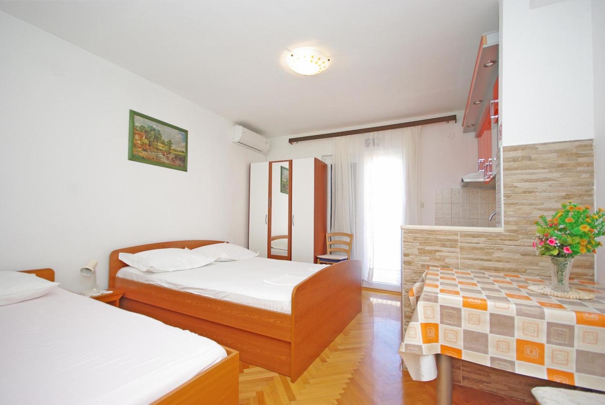 Apartments Ribarevic Makarska Bilik gambar